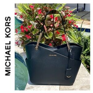 Michael Kors Jet Set LG Saffiano Blk Leather Shoulder/Tote w/Gold-Toned HW-NWOT
